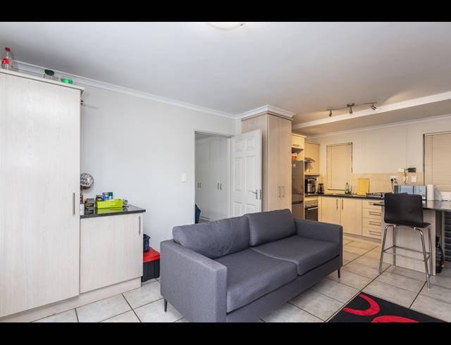 1 BEDROOM APARTMENT TO LET IN ROSENDAL